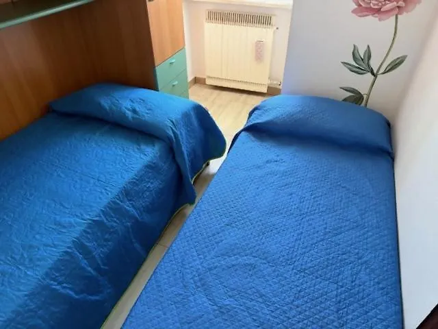 Viola - * Lido Adriano